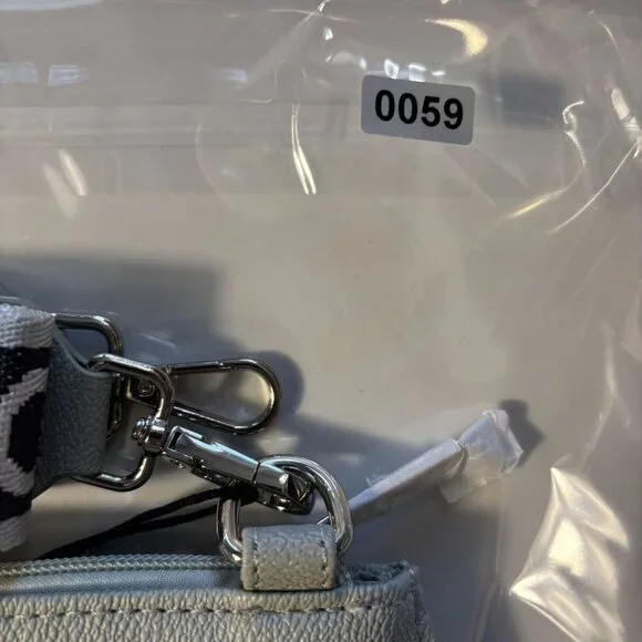 Izod Sage Faux Leather Crossbody Bag Adjustable Strap & Zippered Pocket - Picture 6 of 6